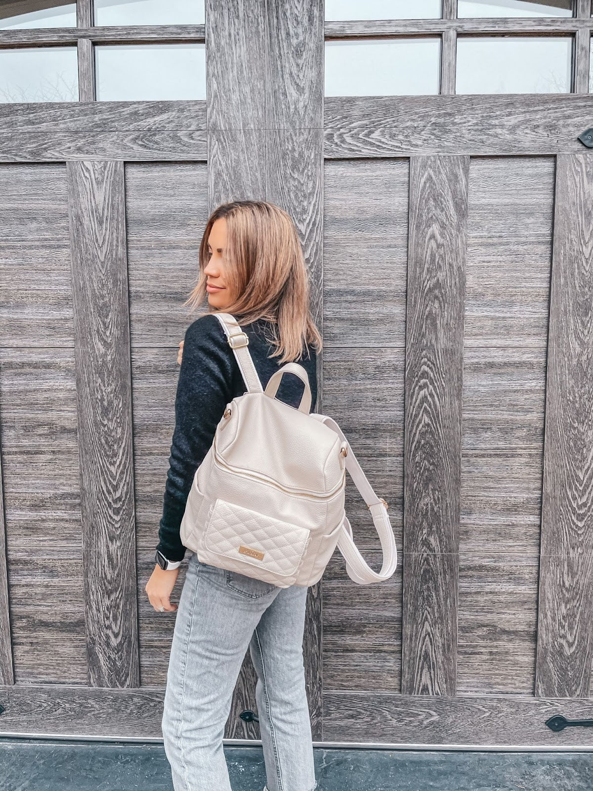 The Evolution of Western Diaper Bags: From Necessity to Fashion Statement